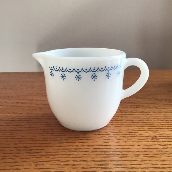 Pyrex Other - Pyrex Vintage Snowflake Blue Garland Creamer Corning Glass